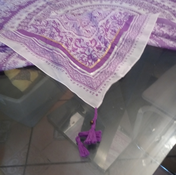 CHARMING CHARLIE FLORAL AZTEC PRINT FASHION SCARF 42"×42" W TASSELS - Picture 8 of 8